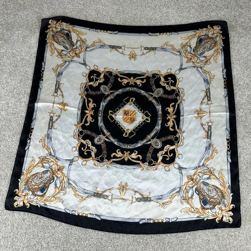 Unbranded Equestrian Belt Chain Print Scarf Women OS Black Gold Excellent Square